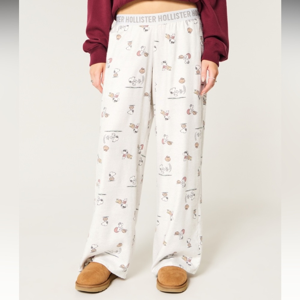 Snoopy football pajama pants
